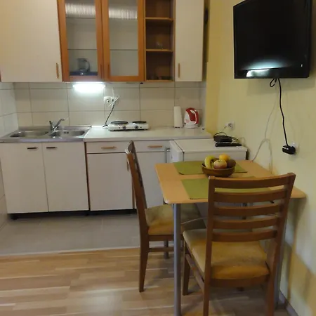 Pensjonat Guest Neno 3*