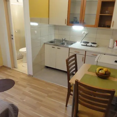 Guest Neno Guest house 3*