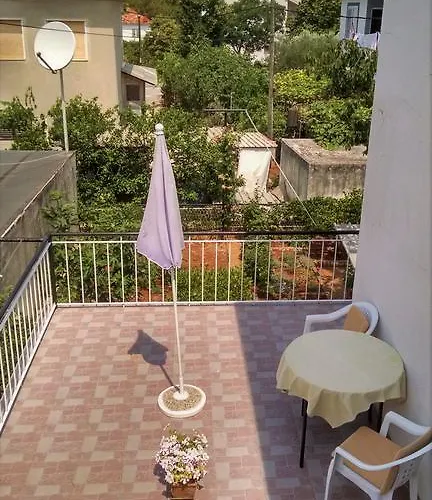 Konukevi Guest Neno 3*