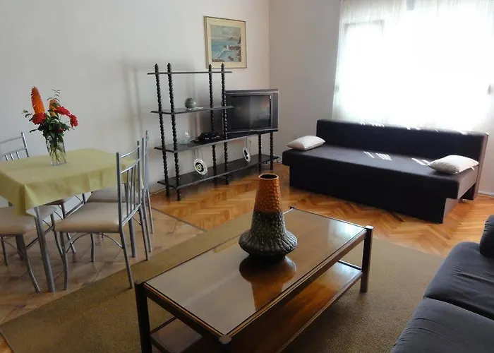 Konukevi Guest Neno 3*